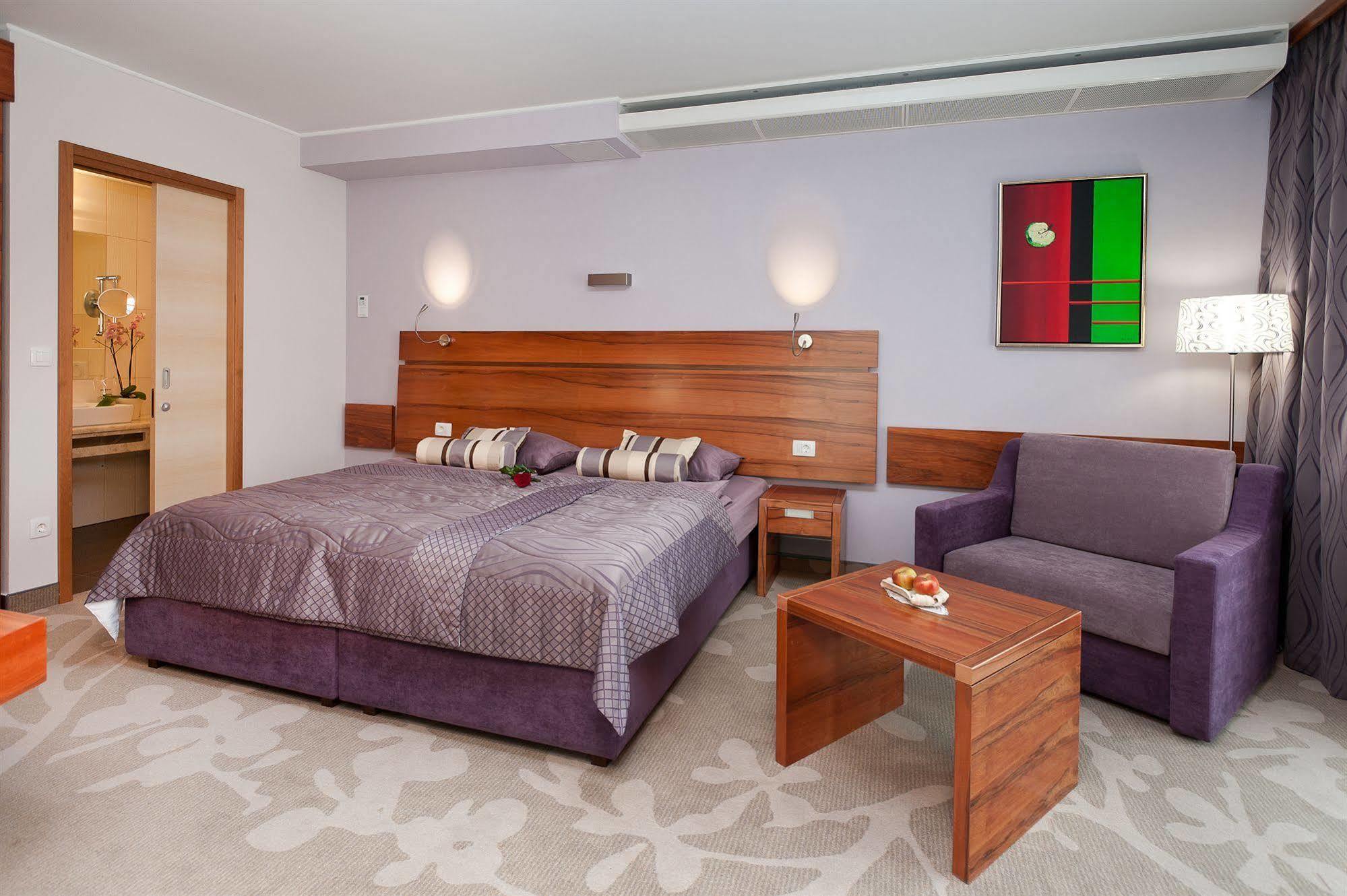 Terme Zrece - Hotel Atrij Zewnętrze zdjęcie